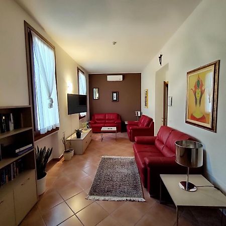 Domus San Bernardino Acomodação com café da manhã Verona Exterior foto