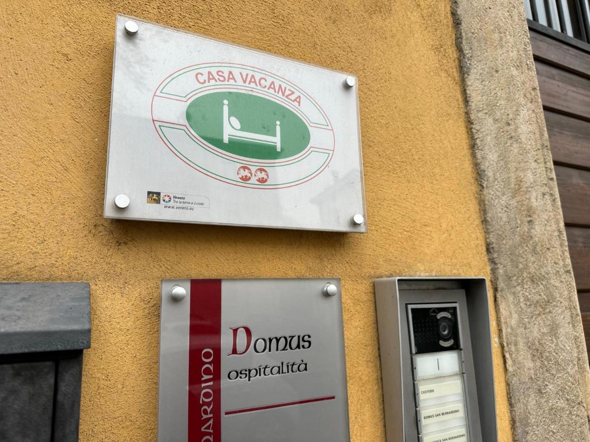 Domus San Bernardino Acomodação com café da manhã Verona Exterior foto