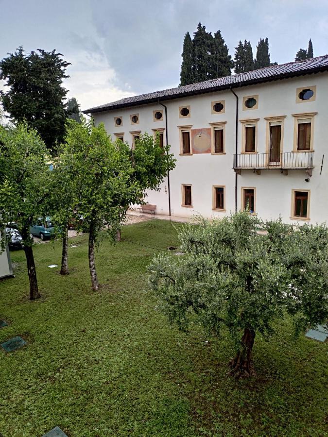 Domus San Bernardino Acomodação com café da manhã Verona Exterior foto