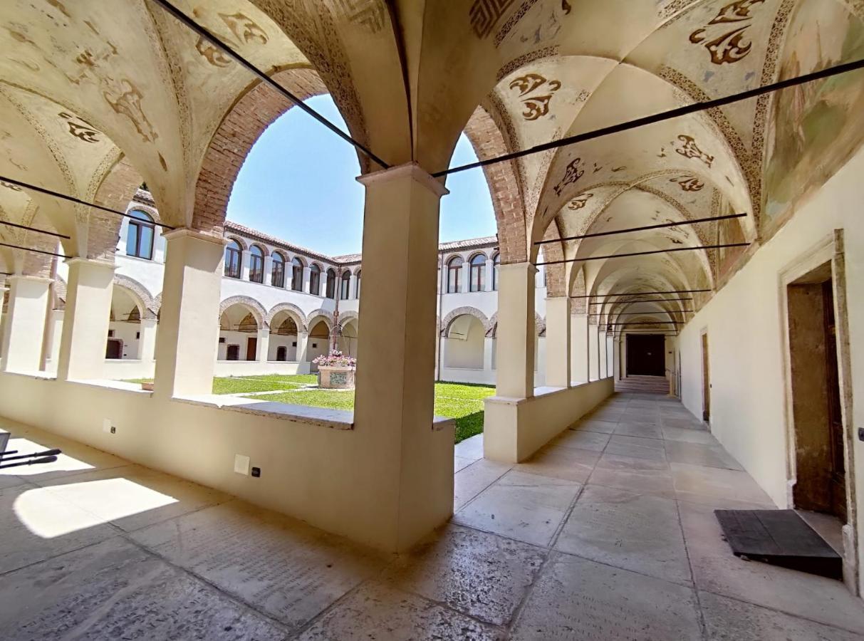 Domus San Bernardino Acomodação com café da manhã Verona Exterior foto