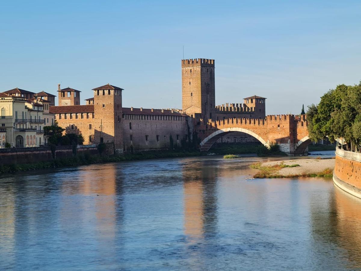 Domus San Bernardino Acomodação com café da manhã Verona Exterior foto